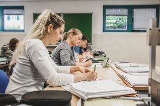 Theoretisches Wissen erlangen