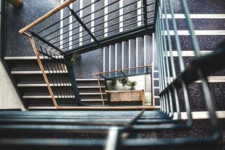 Treppenhaus - hinauf die Karriereleiter