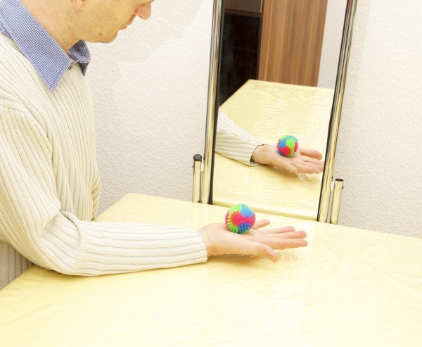 Spiegeltherapie in der Neurorehabilitation